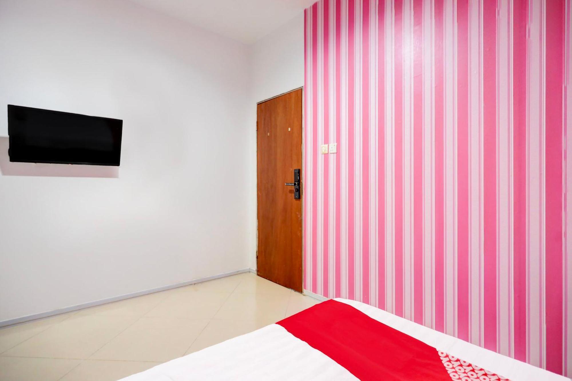 Hotel Oyo 92586 Happy 777 Nagoya Esterno foto